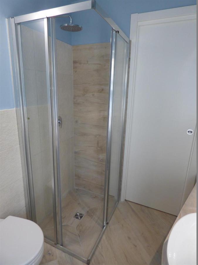 Tundra 1 Appartement Tirrenia Buitenkant foto