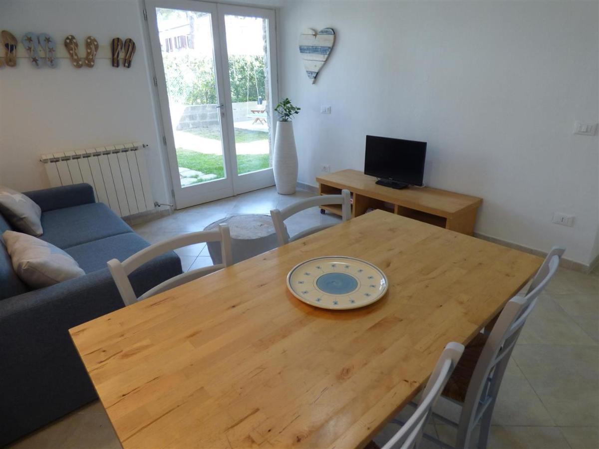 Tundra 1 Appartement Tirrenia Buitenkant foto